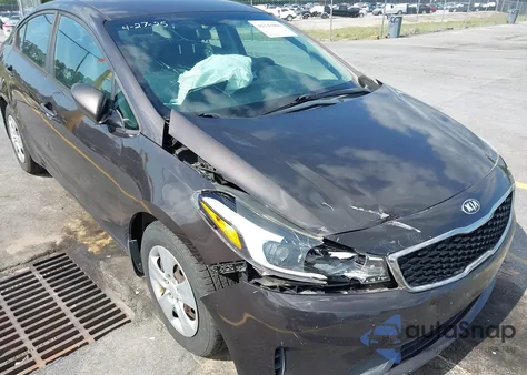 2017 Kia Forte Lx из США, поврежденный, VIN 3KPFK4A77HE094677